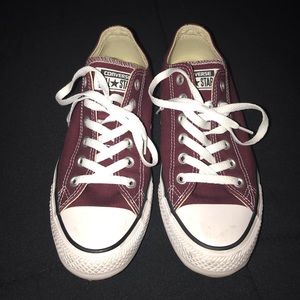 burgundy low top converse